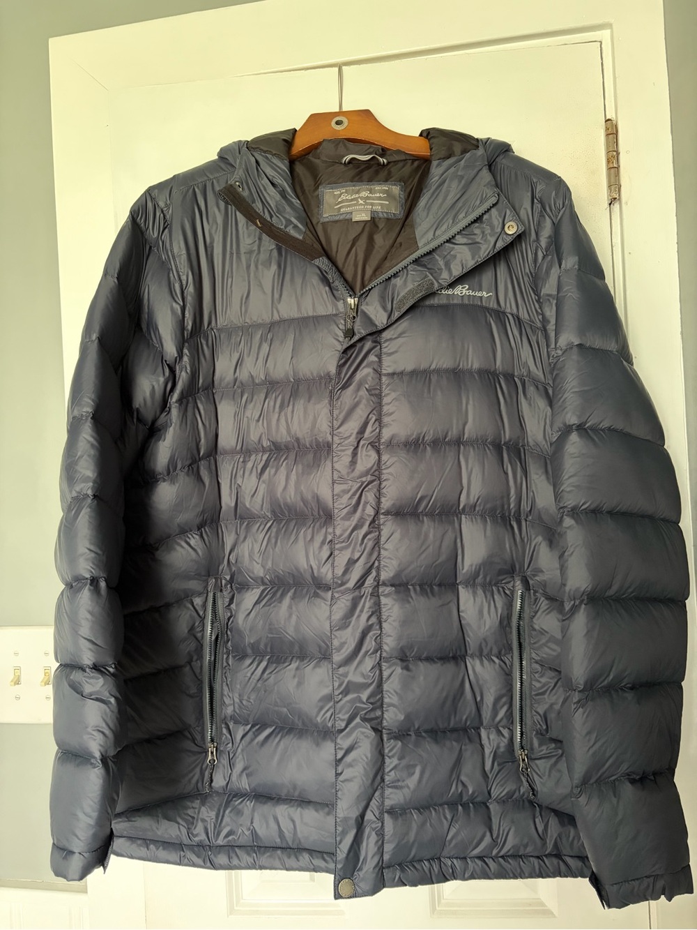 Eddie Bauer Men's Puffer Jacket - Slate